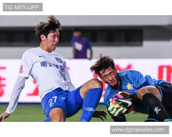 迈尼昂的崛起与挑战：从新星门将到世界级守护者的奋斗历程